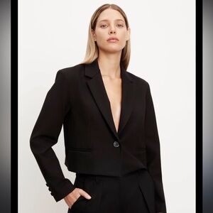 NEW Velvet by Graham & Spencer Women’s Black Anya Ponte Cropped Blazer Sz Med ♟️